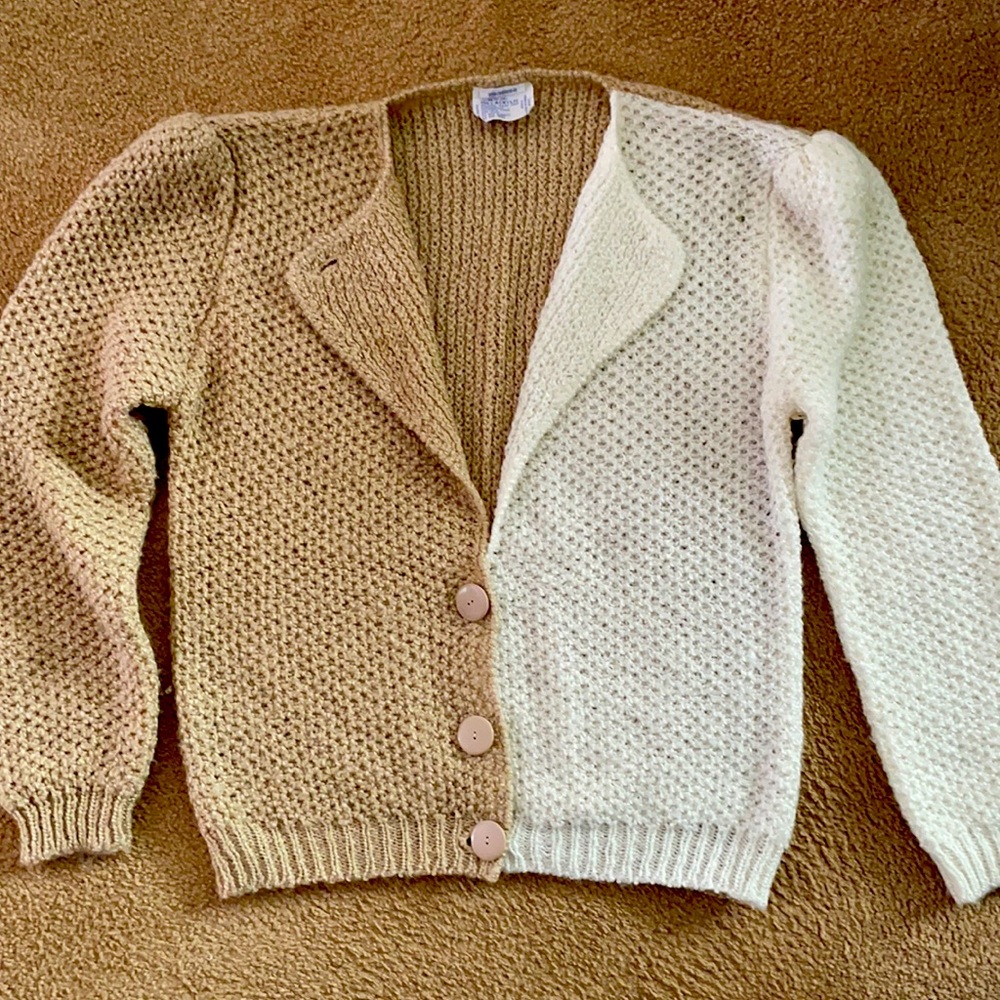 Two tone versatile cardigan